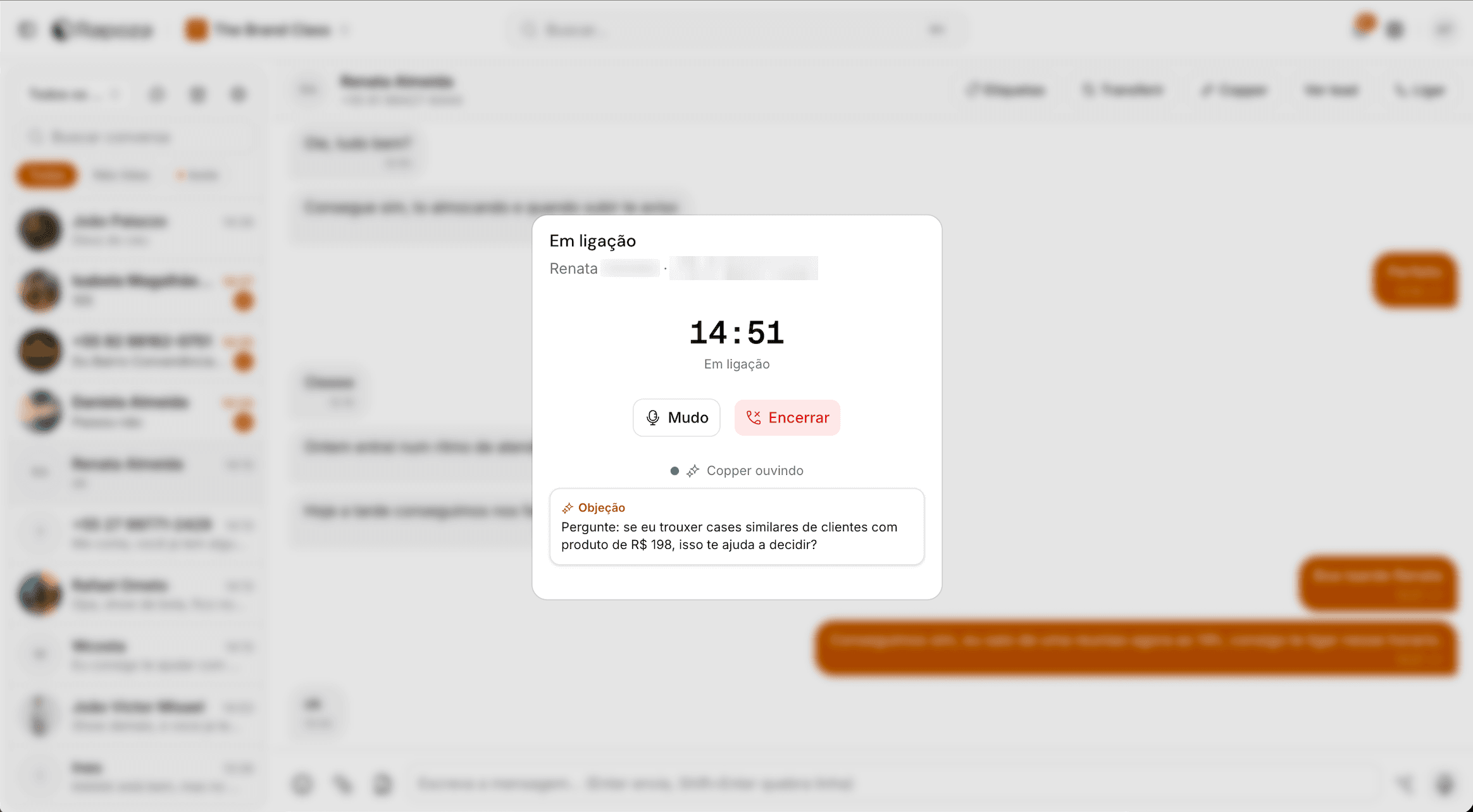 Ligação pelo WhatsApp em andamento na Rapoza, com o Copper sugerindo como responder a uma objeção